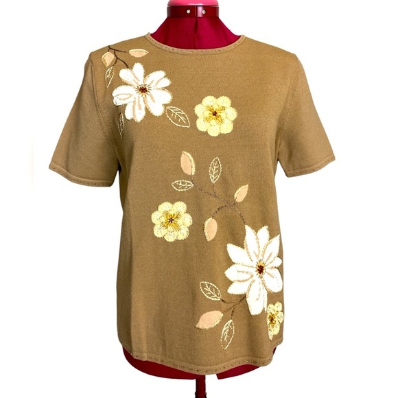 NWOT Alfred Dunner petite short sleeve crew neck embellished floral sweater - Picture 1 of 11
